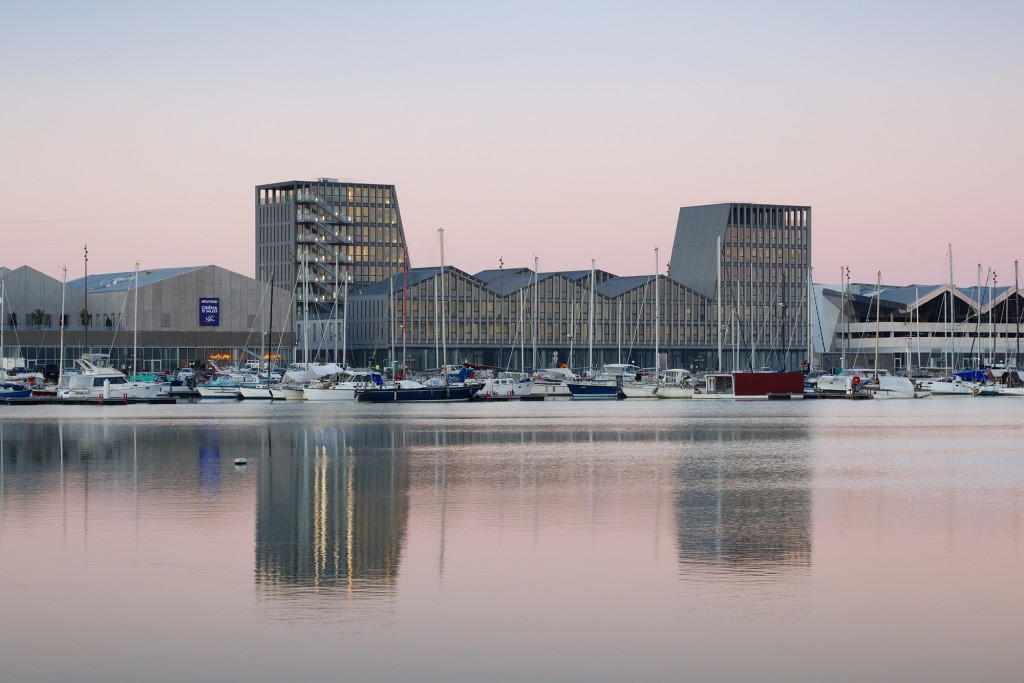 Offices facing the Bassins à flot bureaux-bassins-flot-bordeaux-chapeau