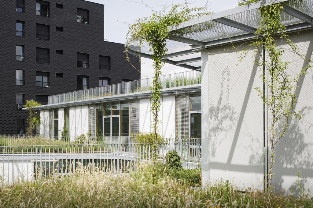 Ecole et résidence étudiante Rosalind Franklin ecole-residence-etudiante-ivry-chapeau