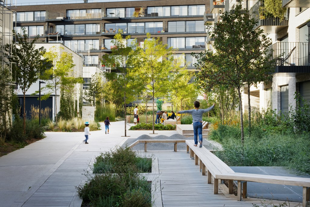 Mixed-use block, Quai de l’Aisne ilot-mixte-pantin-chapeau