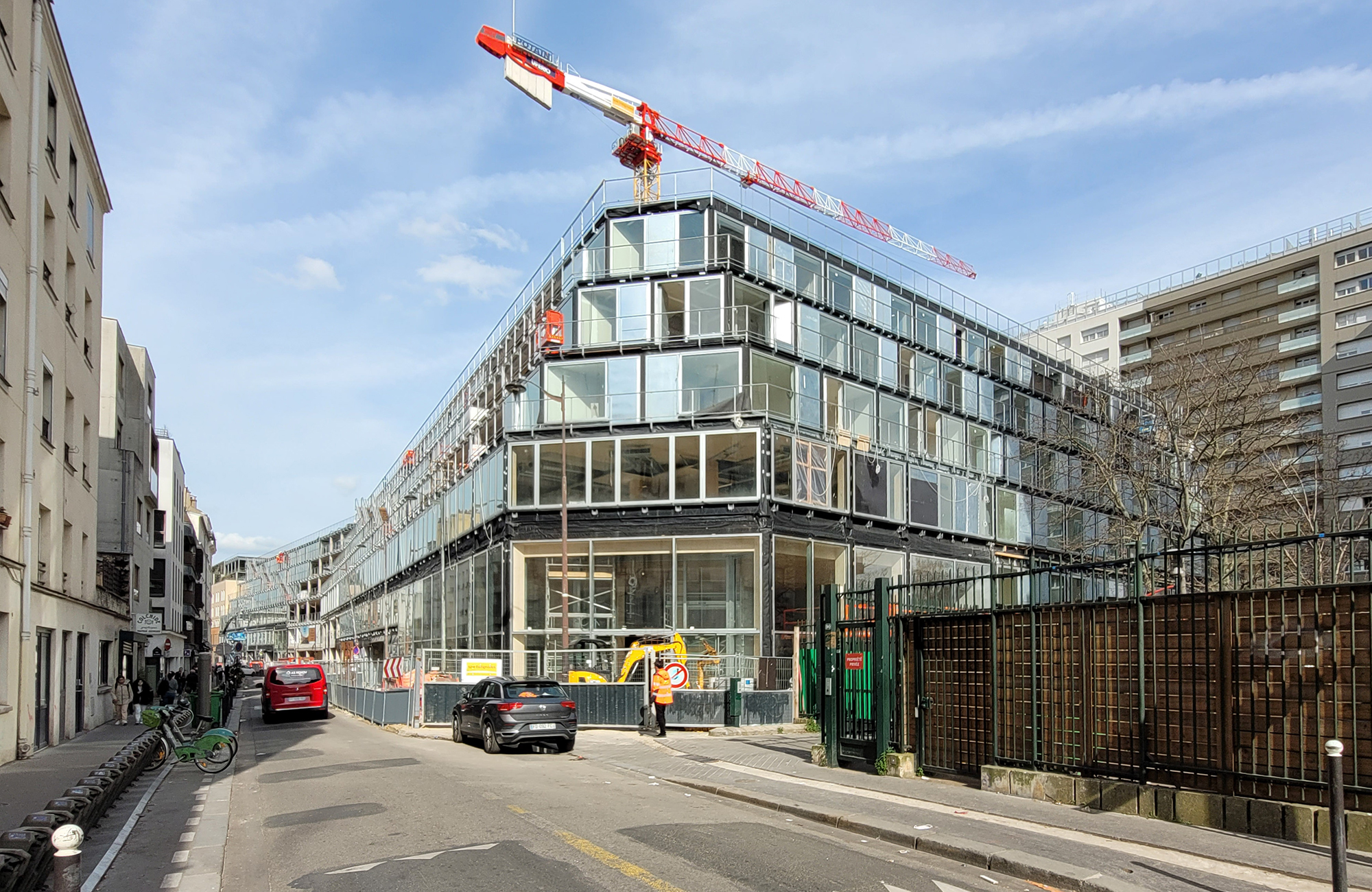 Seeding the roof of the rue des Poissonniers project ensemencement-poissonniers-prairie-06