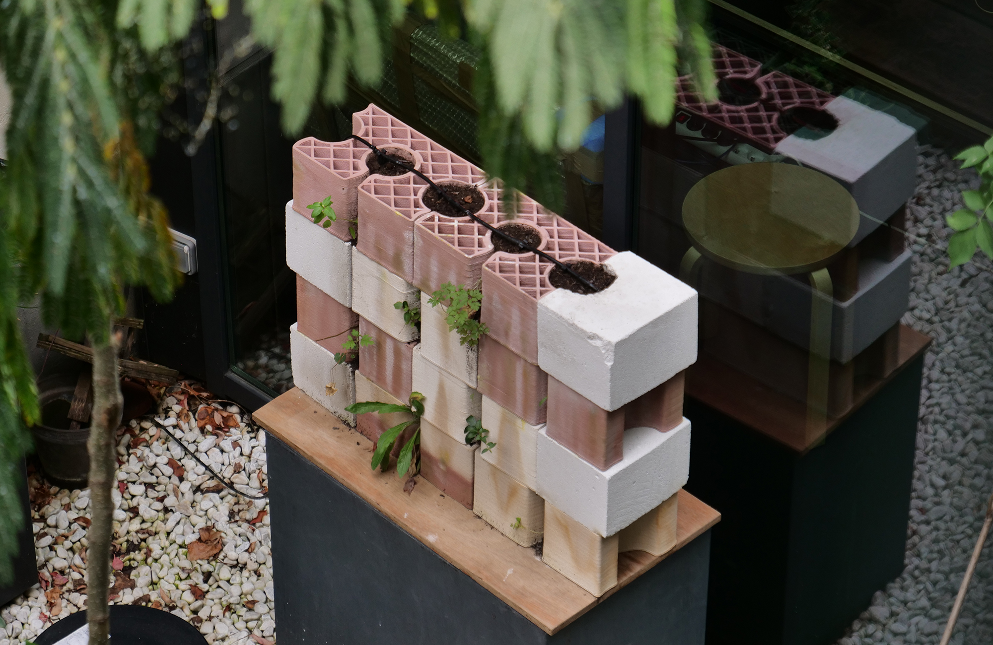 I.S.A., briques en terre cuite imprimées en 3D pour des parois